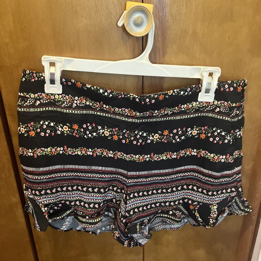 Ann Taylor Loft Ruffled Shorts 2 (32”)